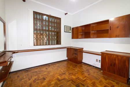 Casa à venda com 203m², 3 quartos e 3 vagas Casa à venda com 203m², 3 quartos e 3 vagasQuarto 3