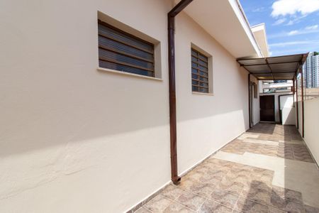 Casa à venda com 203m², 3 quartos e 3 vagas Casa à venda com 203m², 3 quartos e 3 vagasÁrea externa