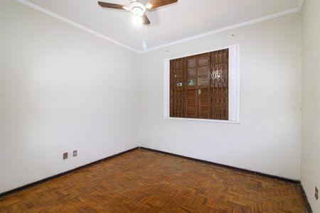 Casa à venda com 203m², 3 quartos e 3 vagas Casa à venda com 203m², 3 quartos e 3 vagasQuarto 2