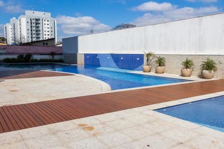 Apartamento à venda com 67m², 2 quartos e 1 vagaÁrea comum - Piscina