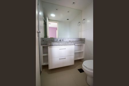 Apartamento para alugar com 145m², 4 quartos e 3 vagasBanheiro
