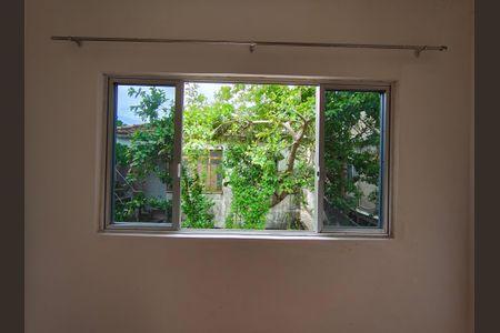 Sala de casa para alugar com 1 quarto, 50m² em Curicica, Rio de Janeiro