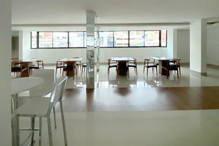 Apartamento à venda com 132m², 3 quartos e 3 vagasÁrea comum - Salão de festas