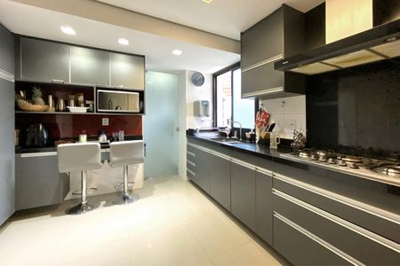 Apartamento à venda com 132m², 3 quartos e 3 vagasCozinha