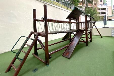 Apartamento à venda com 132m², 3 quartos e 3 vagasÁrea comum - Playground