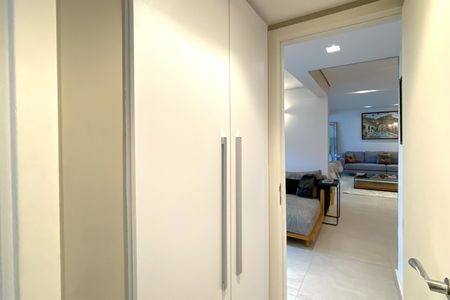 Apartamento à venda com 132m², 3 quartos e 3 vagasCorredor