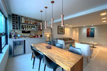 Apartamento à venda com 132m², 3 quartos e 3 vagasVaranda coberta