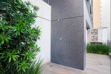 Studio para alugar com 36m², 1 quarto e 1 vaga Studio para alugar com 36m², 1 quarto e 1 vagaÁrea comum - Ducha da Piscina