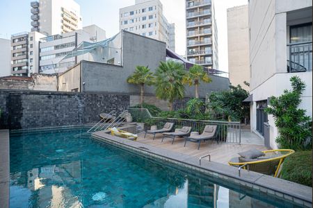Studio para alugar com 36m², 1 quarto e 1 vaga Studio para alugar com 36m², 1 quarto e 1 vagaÁrea comum - Piscina