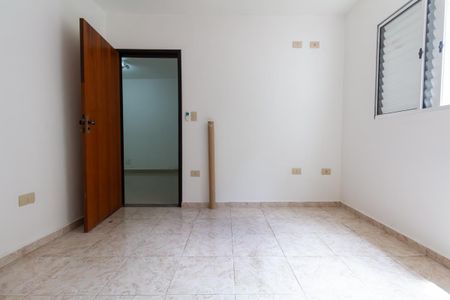 Casa para alugar com 90m², 2 quartos e 2 vagasQuarto 1