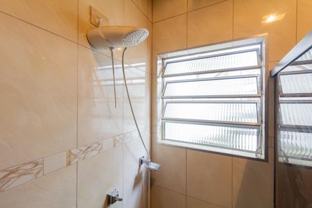 Casa para alugar com 90m², 2 quartos e 2 vagasBanheiro 1