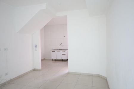 Casa de Condomínio para alugar com 2 quartos, 71m² em Jardim Prudência, São Paulo