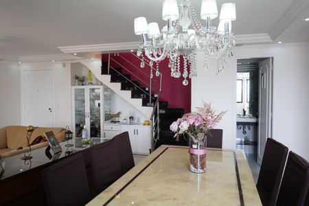 Apartamento para alugar com 214m², 5 quartos e 3 vagasSala