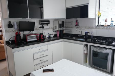 Apartamento para alugar com 214m², 5 quartos e 3 vagasCozinha