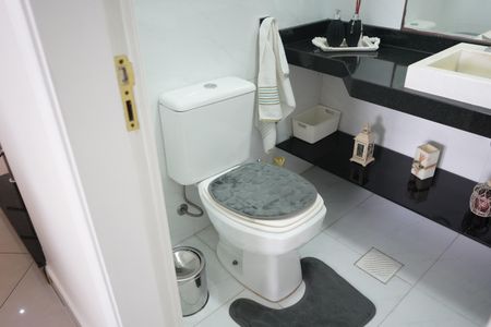 Apartamento para alugar com 214m², 5 quartos e 3 vagasBanheiro de serviço