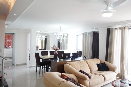 Apartamento para alugar com 214m², 5 quartos e 3 vagasSala