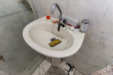 Casa à venda com 330m², 4 quartos e 3 vagas Casa à venda com 330m², 4 quartos e 3 vagasBanheiro Casa 3