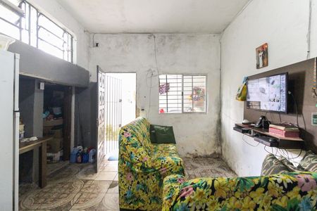 Casa à venda com 330m², 4 quartos e 3 vagas Casa à venda com 330m², 4 quartos e 3 vagasSala Casa 2