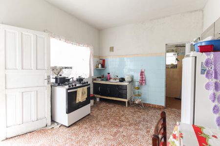 Casa à venda com 330m², 4 quartos e 3 vagas Casa à venda com 330m², 4 quartos e 3 vagasCozinha Casa 1