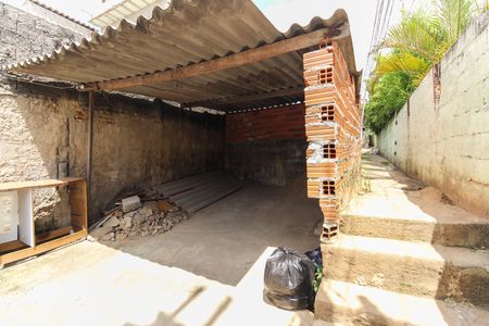 Casa à venda com 330m², 4 quartos e 3 vagas Casa à venda com 330m², 4 quartos e 3 vagasGaragem