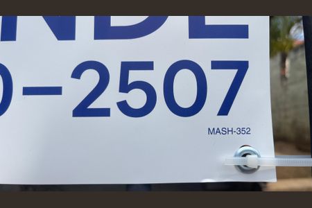 Casa à venda com 330m², 4 quartos e 3 vagas Casa à venda com 330m², 4 quartos e 3 vagasPlaca