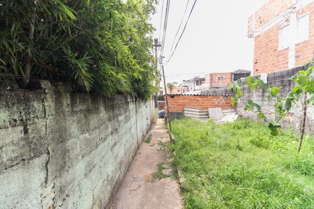 Casa à venda com 330m², 4 quartos e 3 vagas Casa à venda com 330m², 4 quartos e 3 vagasQuintal