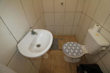 Banheiro de kitnet/studio para alugar com 1 quarto, 30m² em Água Fria, São Paulo