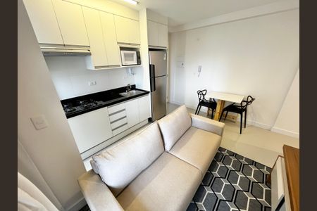 Apartamento para alugar com 43m², 2 quartos e 1 vaga Apartamento para alugar com 43m², 2 quartos e 1 vagaSala/Cozinha
