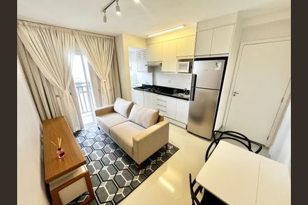 Apartamento para alugar com 43m², 2 quartos e 1 vaga Apartamento para alugar com 43m², 2 quartos e 1 vagaSala/Cozinha