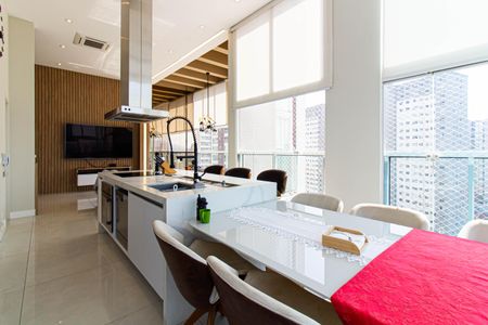 Apartamento à venda com 147m², 3 quartos e 4 vagasCozinha