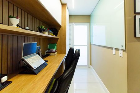 Apartamento à venda com 147m², 3 quartos e 4 vagasEscritório