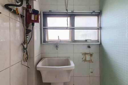 Apartamento à venda com 91m², 3 quartos e 2 vagas Apartamento à venda com 91m², 3 quartos e 2 vagasCozinha e Área de Serviço