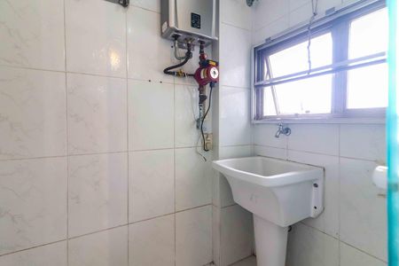 Apartamento à venda com 91m², 3 quartos e 2 vagas Apartamento à venda com 91m², 3 quartos e 2 vagasCozinha e Área de Serviço