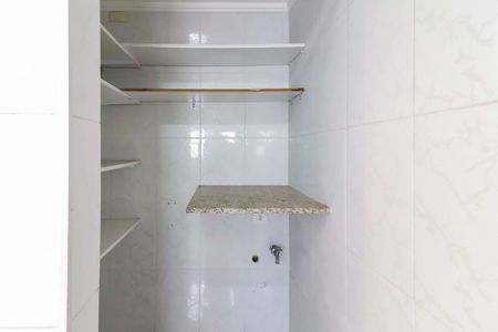 Apartamento à venda com 91m², 3 quartos e 2 vagas Apartamento à venda com 91m², 3 quartos e 2 vagasCozinha e Área de Serviço