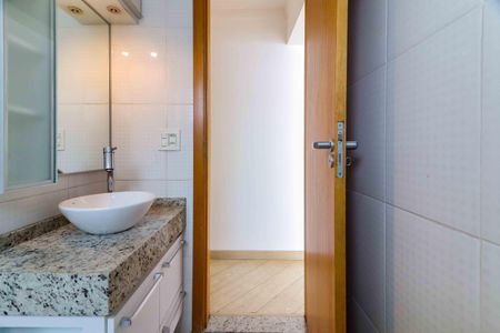 Apartamento à venda com 91m², 3 quartos e 2 vagas Apartamento à venda com 91m², 3 quartos e 2 vagasBanheiro Social