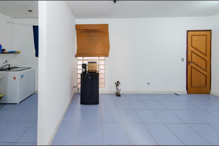 Sala de apartamento à venda com 2 quartos, 50m² em Camargos, Belo Horizonte