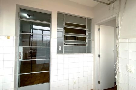 Apartamento à venda com 98m², 3 quartos e 1 vagaÁrea de Serviço
