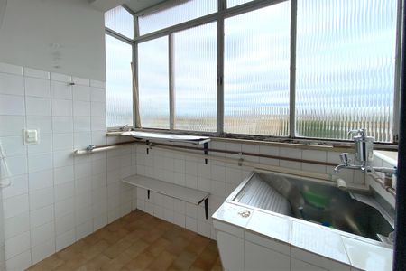 Apartamento à venda com 98m², 3 quartos e 1 vagaÁrea de Serviço