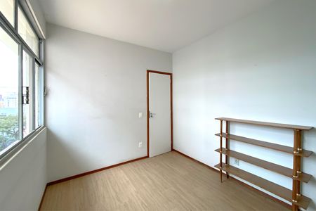 Apartamento à venda com 98m², 3 quartos e 1 vagaQuarto 3