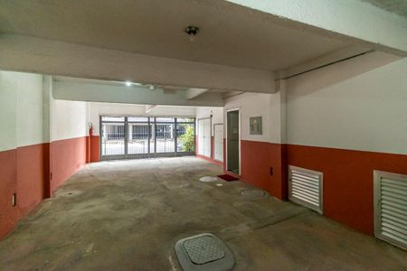 Apartamento à venda com 60m², 2 quartos e 1 vagaÁrea comum - Entrada da garagem