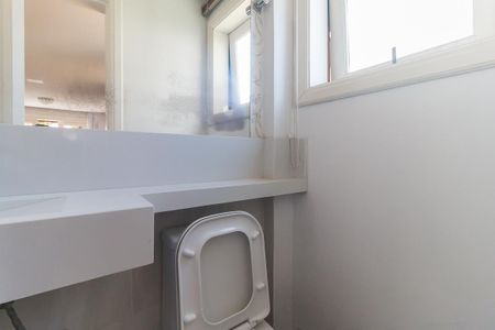 Casa de condomínio para alugar com 300m², 3 quartos e 2 vagasLavabo