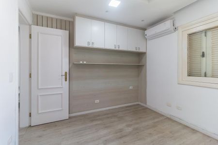 Casa de condomínio para alugar com 300m², 3 quartos e 2 vagasSuíte 1