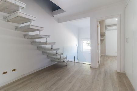 Casa de condomínio para alugar com 300m², 3 quartos e 2 vagasHall