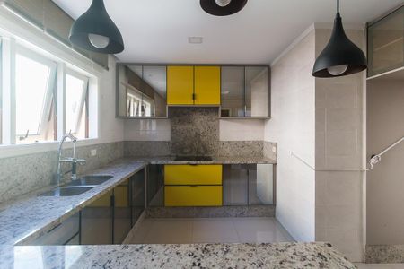 Casa de condomínio para alugar com 300m², 3 quartos e 2 vagasCozinha