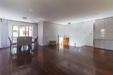 Sala de casa de condomínio para alugar com 3 quartos, 300m² em Vila Oliveira, Mogi das Cruzes