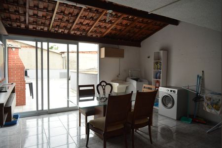 Apartamento à venda com 90m², 2 quartos e 2 vagasÁrea de Serviço