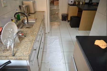 Apartamento à venda com 90m², 2 quartos e 2 vagasCozinha