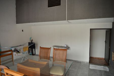 Apartamento à venda com 90m², 2 quartos e 2 vagasÁrea de Serviço
