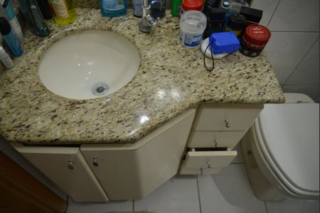 Apartamento à venda com 90m², 2 quartos e 2 vagasBanheiro da Suíte