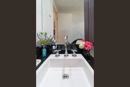 Apartamento à venda com 87m², 2 quartos e 2 vagasBanheiro da Suíte